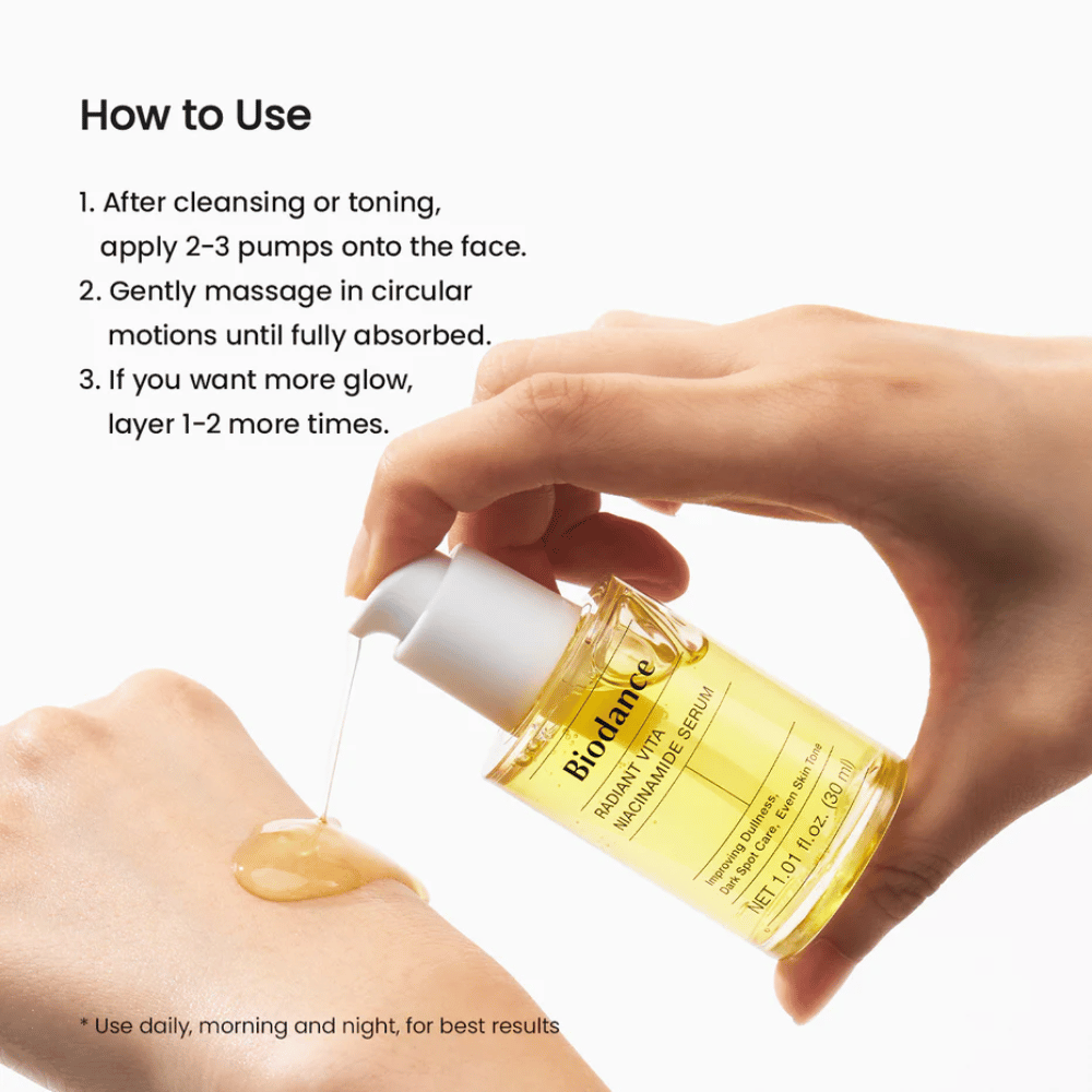 Biodance Radiant Vita Niacinamide Serum se aplica en la mano – cómo usar el suero después de la limpieza para un tono de piel más uniforme y brillo