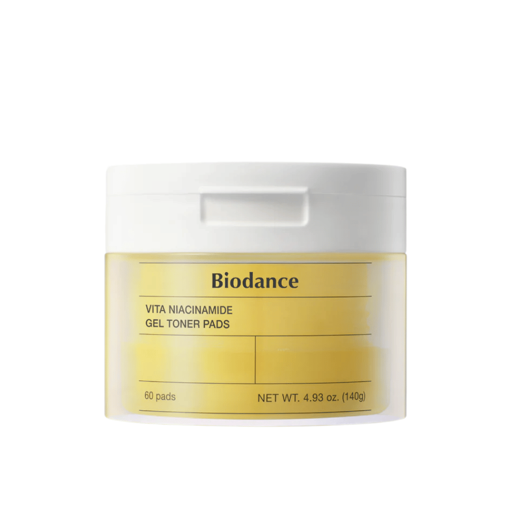 Biodance Vita Niacinamide Gel Toner Pads – paquete con 60 almohadillas en un frasco amarillo con tapa blanca, diseñado para igualar el tono de piel y brillo.